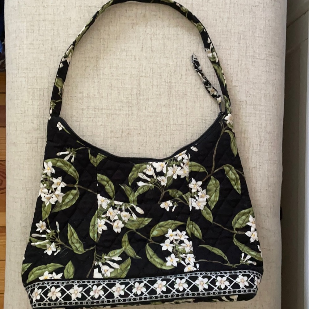 Vera Bradley < handbag